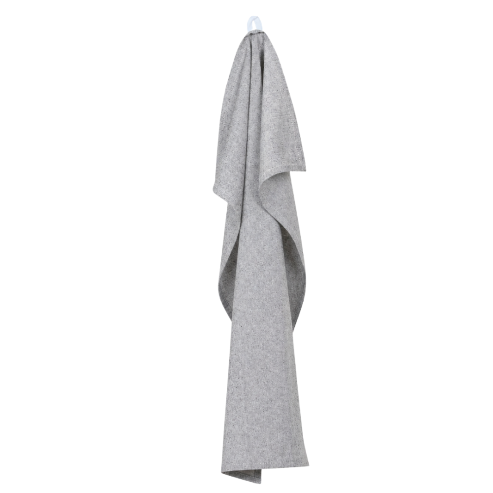 Kökshandduk „Fog Kitchen Towel“. Kökshanddukar. Ljusgrå enfärgad kökshandduk med subtil struktur Kökshandduk „Fog Kitchen Towel“. Kökshanddukar. Ljusgrå enfärgad kökshandduk med subtil struktur