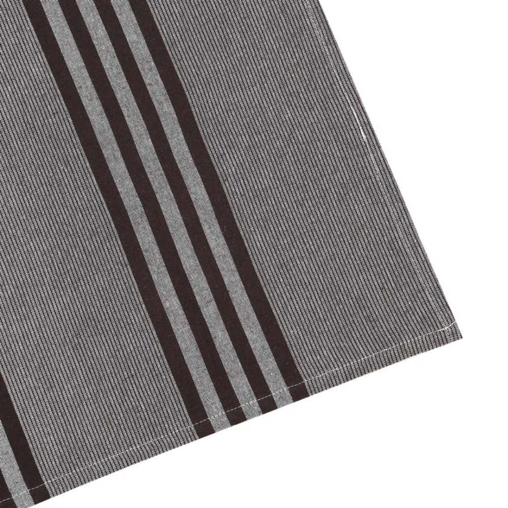 Kökshandduk „Urban Kitchen Towel“. Kökshanddukar. Gråbrun kökshandduk med kontrasterande randig design Kökshandduk „Urban Kitchen Towel“. Kökshanddukar. Gråbrun kökshandduk med kontrasterande randig design